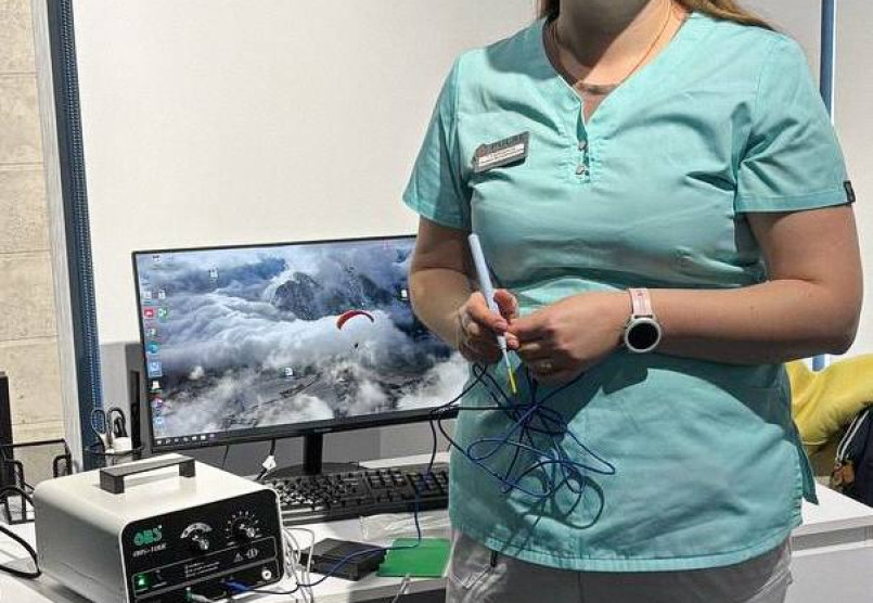 Радіохвильовий електрохірургічний апарат OBS-100C встановлено в клініці PULSE у Києві